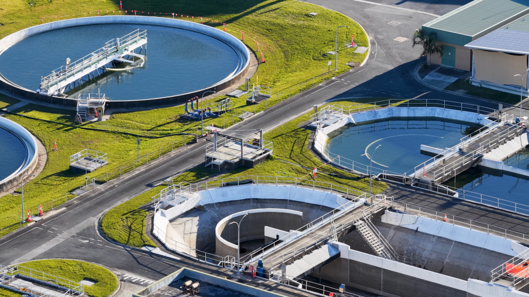 aerial-view-circular-settling-tanks-gold-coast-wastewater-treatment-plant